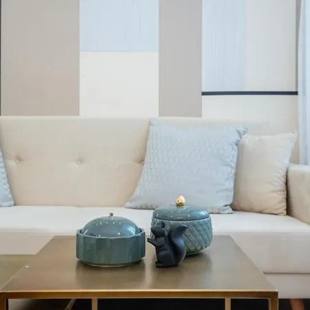 Chic In Piata Universitatii * Bukareszt