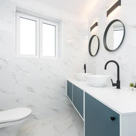 Chic In Piata Universitatii Bukarest