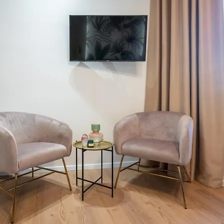 Apartment Chic In Piata Universitatii