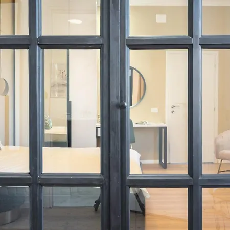 Chic In Piata Universitatii Bucharest