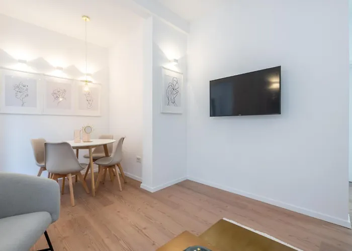 Chic In Piata Universitatii Bucareste